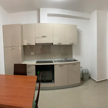 Miri Fishta Summer Hause Q6,33 Velipojë